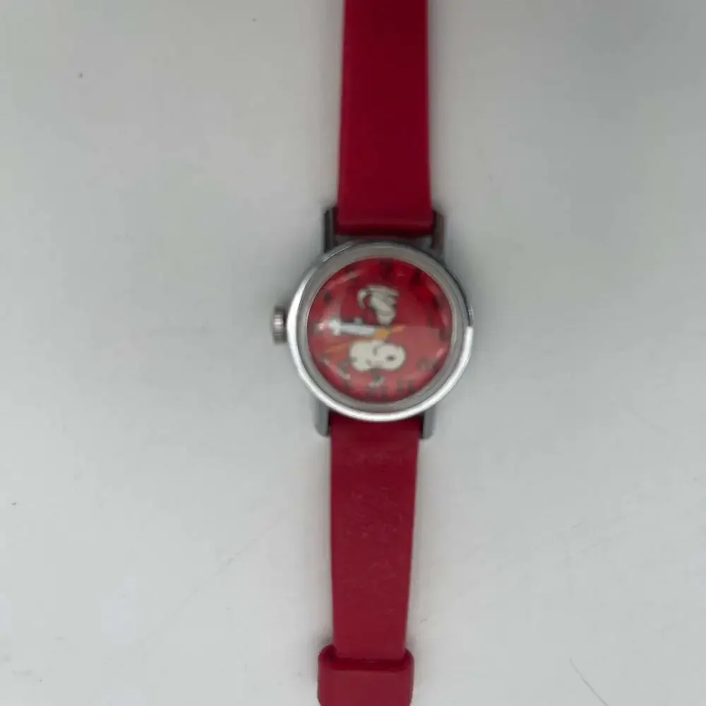 Vintage 1958 Peanuts Snoopy‎ Mechanical Wind-Up Watch with Red Dial